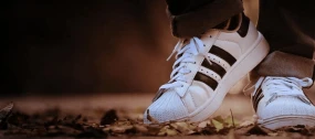 AB Mahkemesi Adidas'ın 3 Çizgisi İçin Marka Değil Kararı Verdi